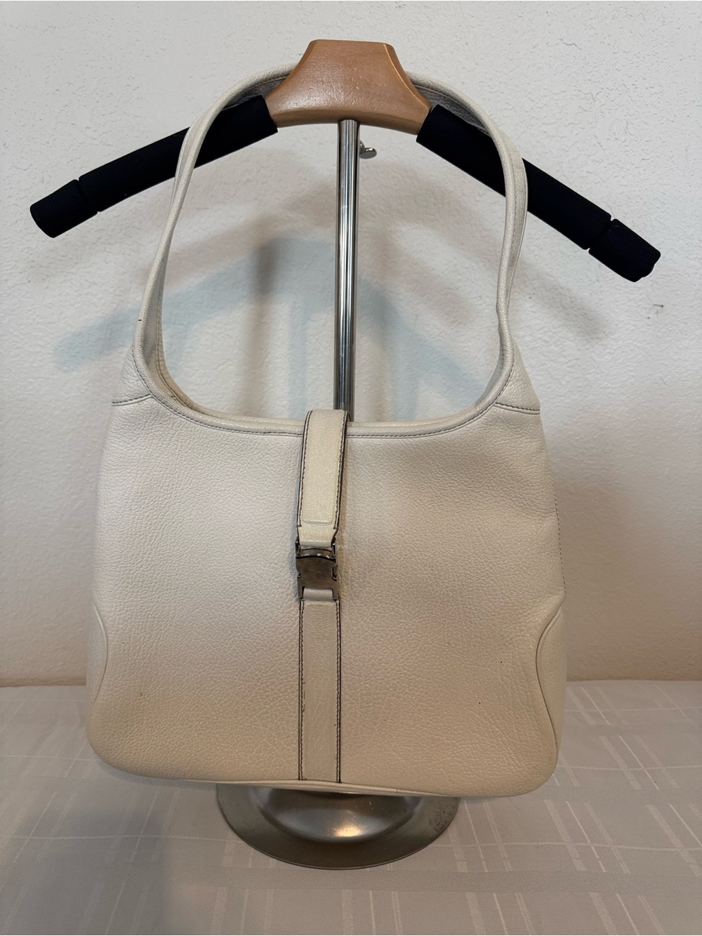 Salvatore Ferragamo shoulder bag white leather material